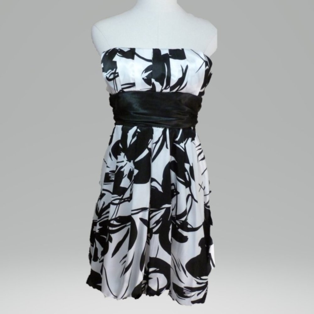 Speeckless Junior 5 White/Black Strapless Dress
